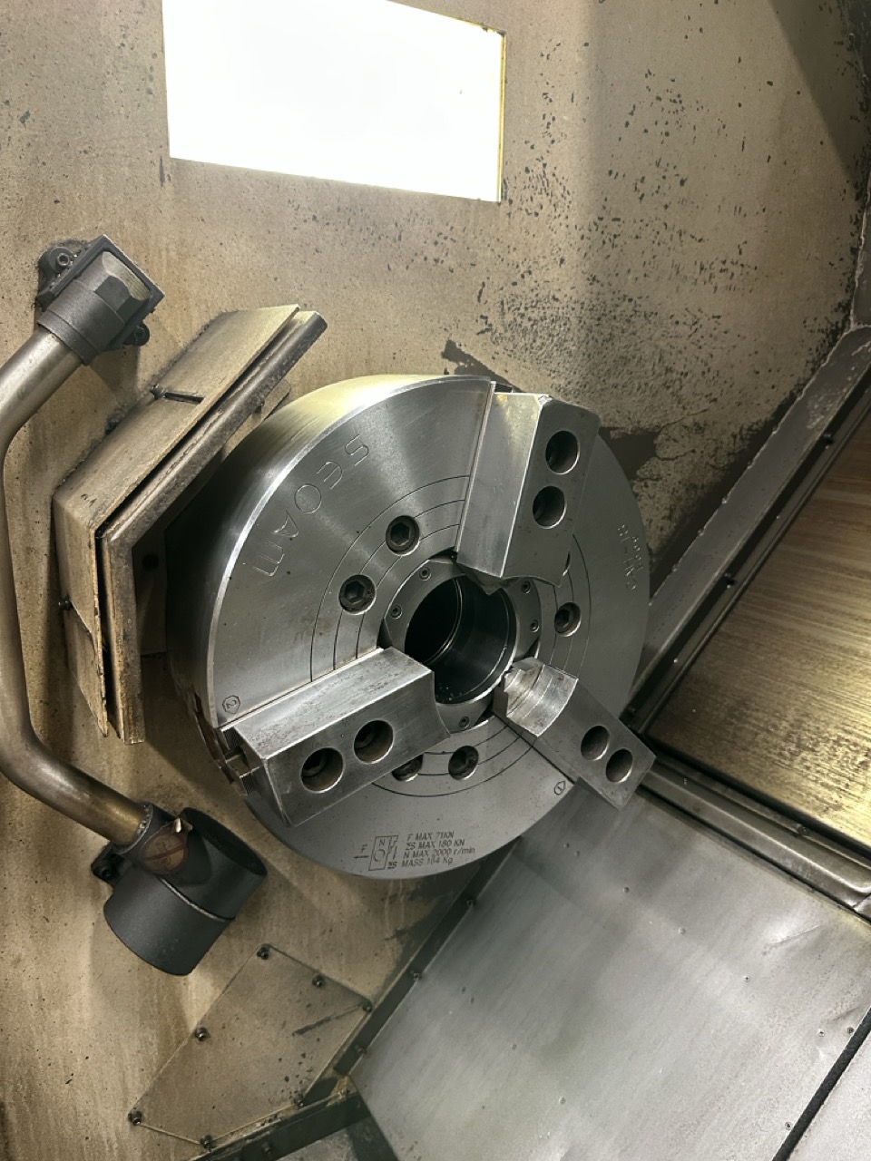Hwacheon Hi-Tech 550B CNC Lathe, 2013 - 18" Chuck, Tailstock, Chip Conveyor, Tool Presetter - Image 16