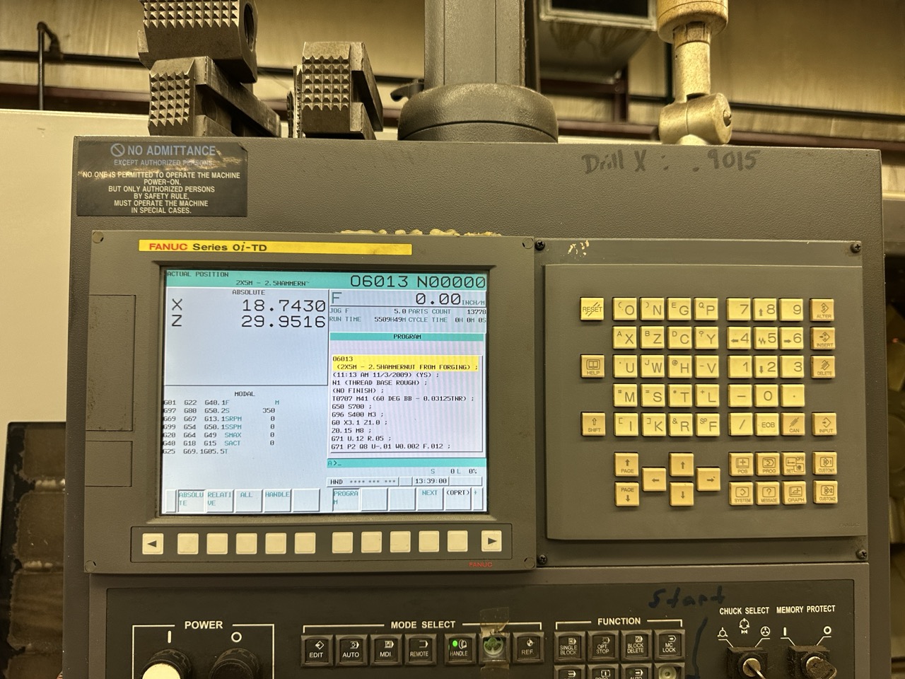 Hwacheon Hi-Tech 550B CNC Lathe, 2013 - 18" Chuck, Tailstock, Chip Conveyor, Tool Presetter - Image 24