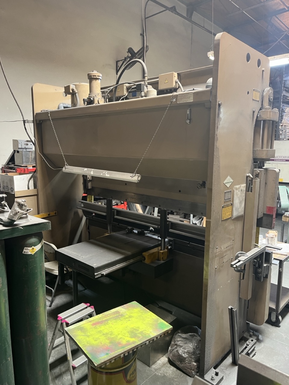 90 ton x 10' Cincinnati 90CBII8 CNC Press Brake, 1998 - Very Clean - Image 3