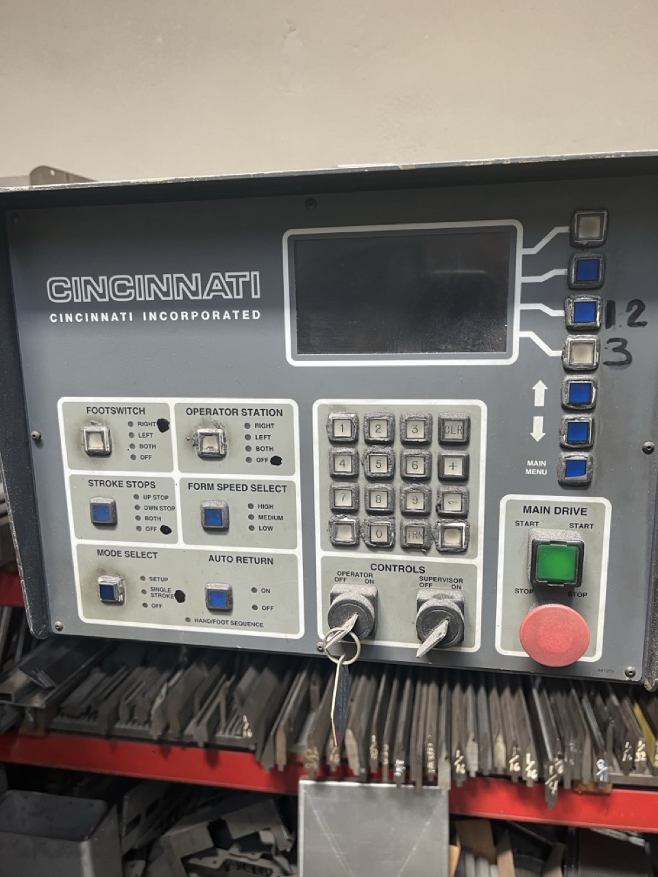 90 ton x 10' Cincinnati 90CBII8 CNC Press Brake, 1998 - Very Clean - Image 5