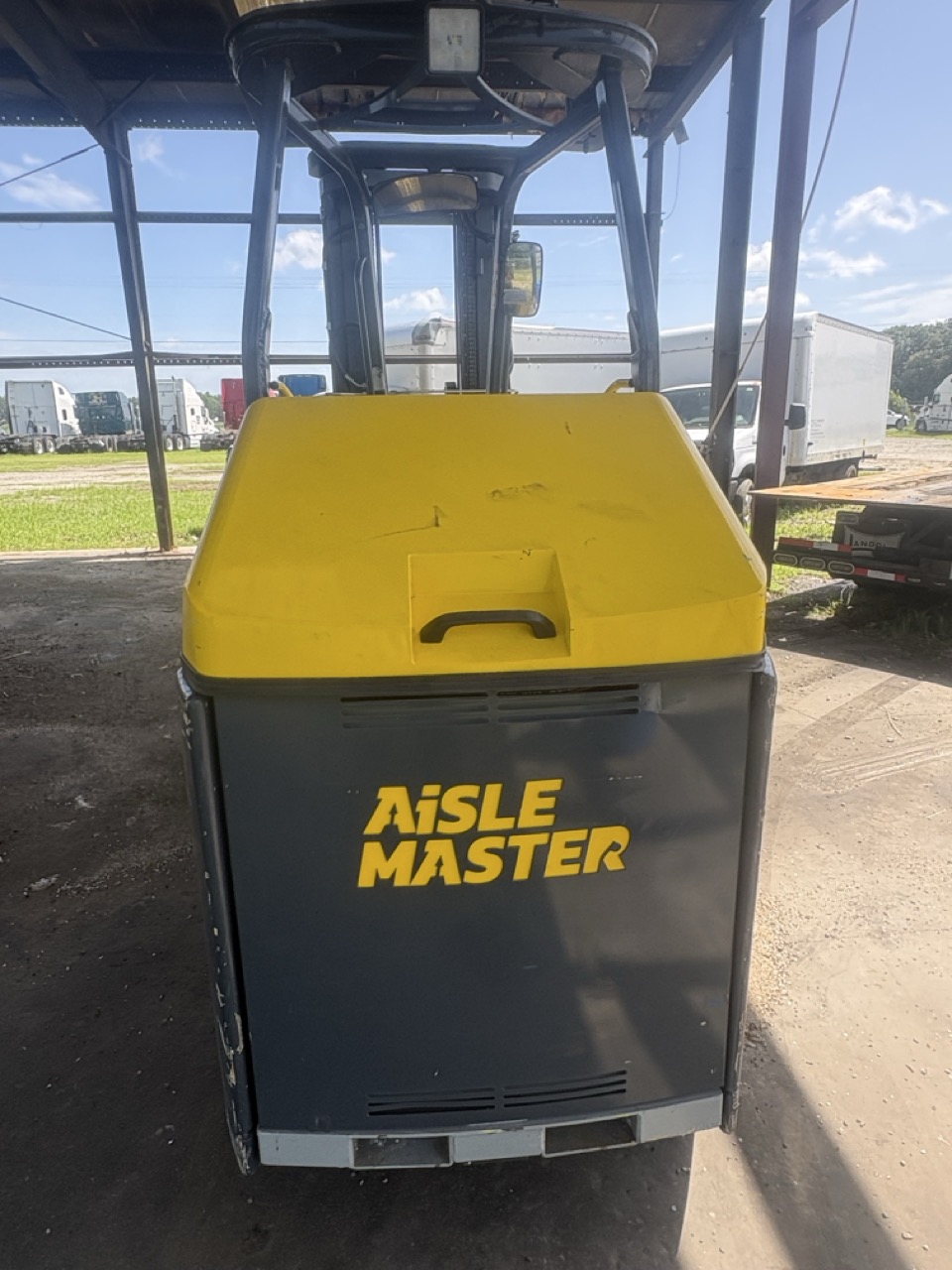 Aisle-Master 44SE 4,400 lb Electric Very Narrow Aisle Articulating Forklift, 2023 – 48V – Side Shift (1) - Image 2