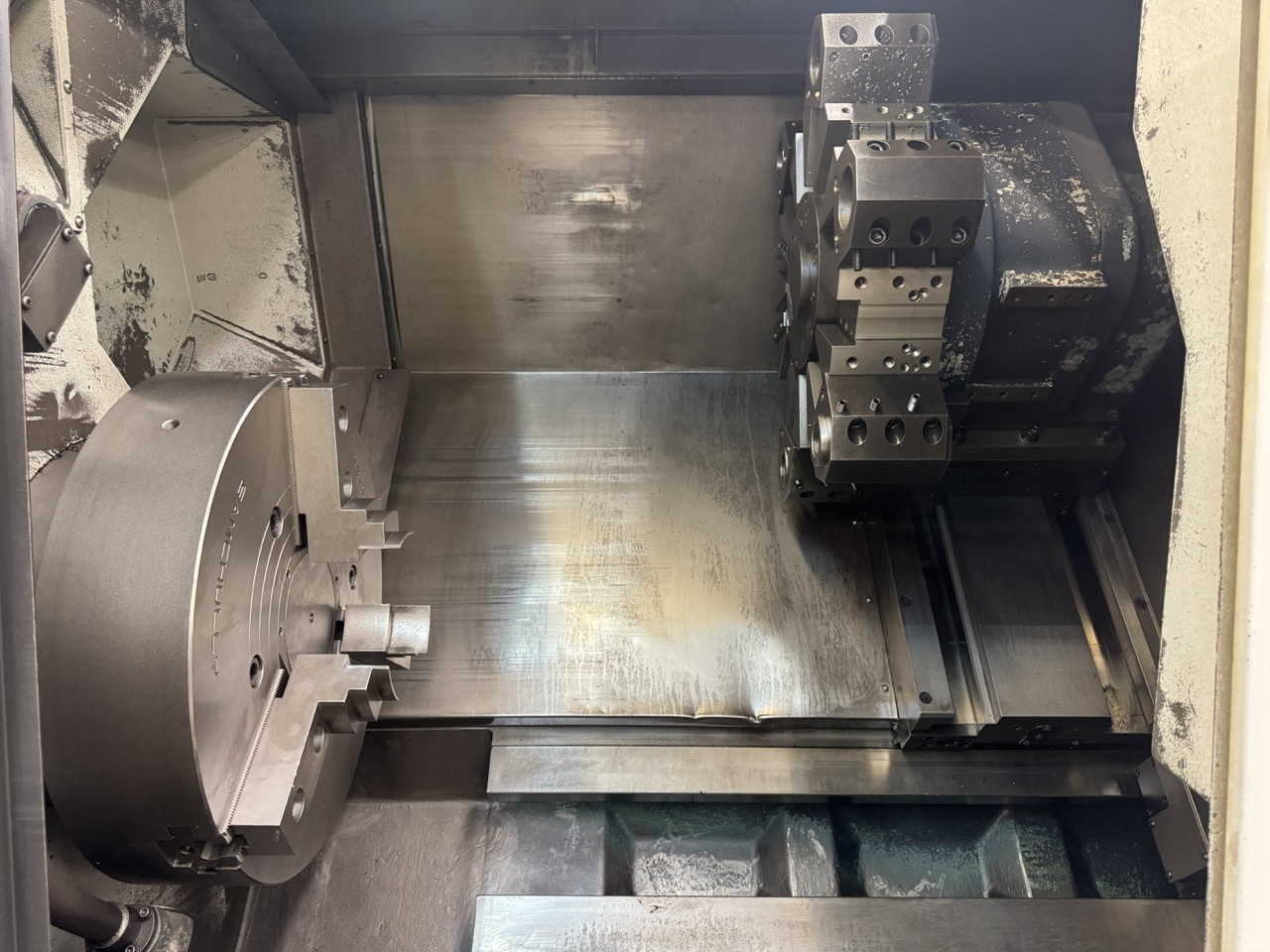 Doosan Puma 480 CNC Lathe, 2012 - 6.5" Bar Cap, 14" Chuck, Tool Setter, Chip Conveyor - Image 8