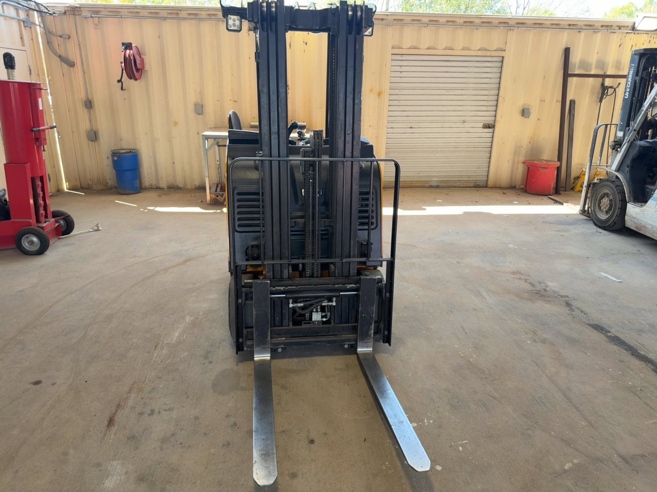 Hyundai 18BCS-9 Forklift, 2015 - Image 11