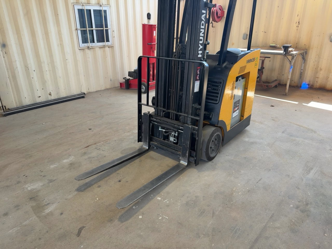 Hyundai 18BCS-9 Forklift, 2015 - Image 15