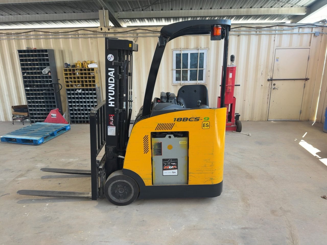 Hyundai 18BCS-9 Forklift, 2015 - Image 16