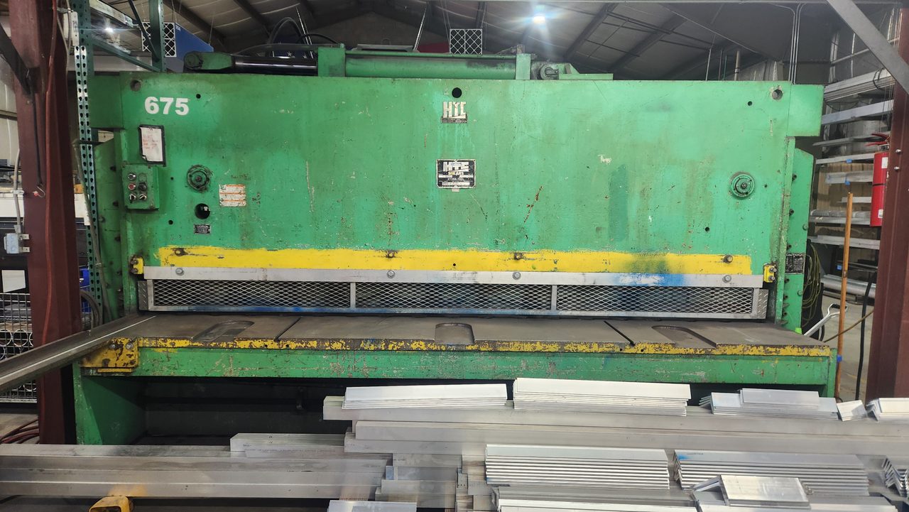 1/2" x 12' HTC 500-12AHC Hydraulic Shear, 1985 - Squaring arm