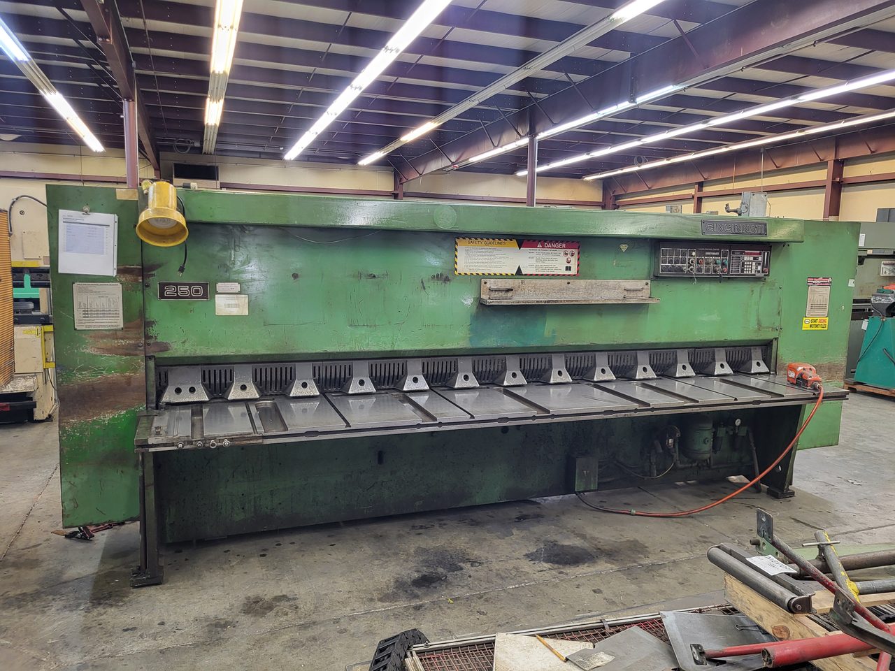 1/4" X 12' Cincinnati Model 250hs Hydraulic Shear; Back Gauge