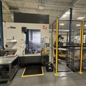 Haas UMC-750SS 5 Axis UMC, 2022 – Fanuc M-20iD Robot Cell, 70+1 SMTC, TSC, Chip Conveyor