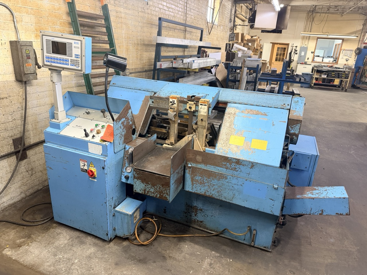 DoAll 13″ x 13″ Model C-3300NC Automatic Horizontal Bandsaw, 1998 – NC Control, Programmable Job Memory, Auto Shuttle Indexing Bar Feed