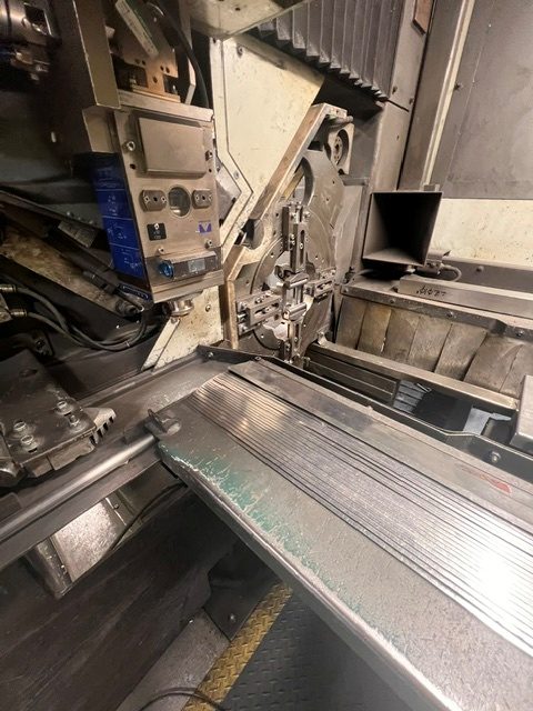 2000 Watt BLM Adige LT Fiber Tube Laser, 2011 - Bundle Loader