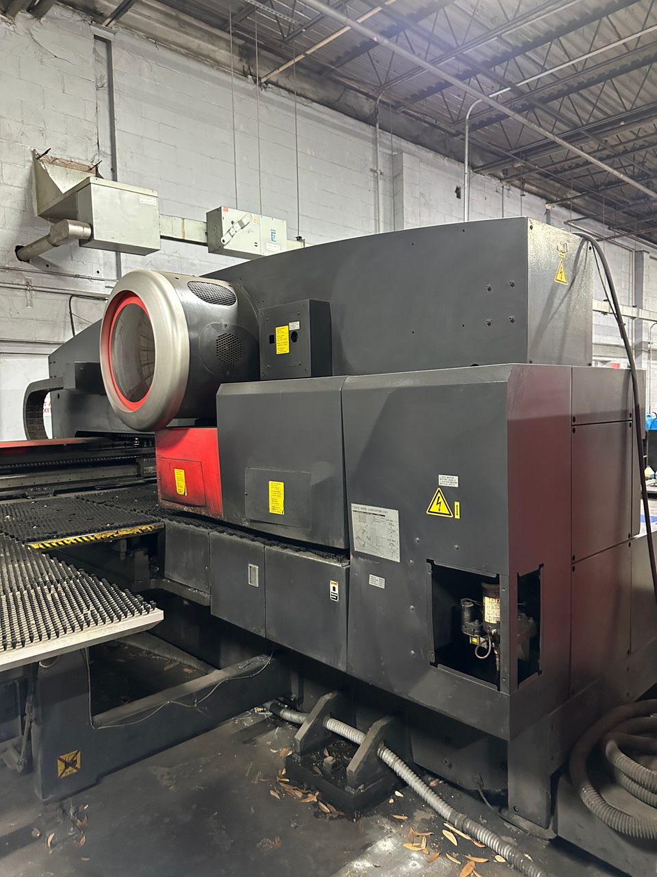 22 Ton Amada EM 2510NT CNC Turret Punch, 2004