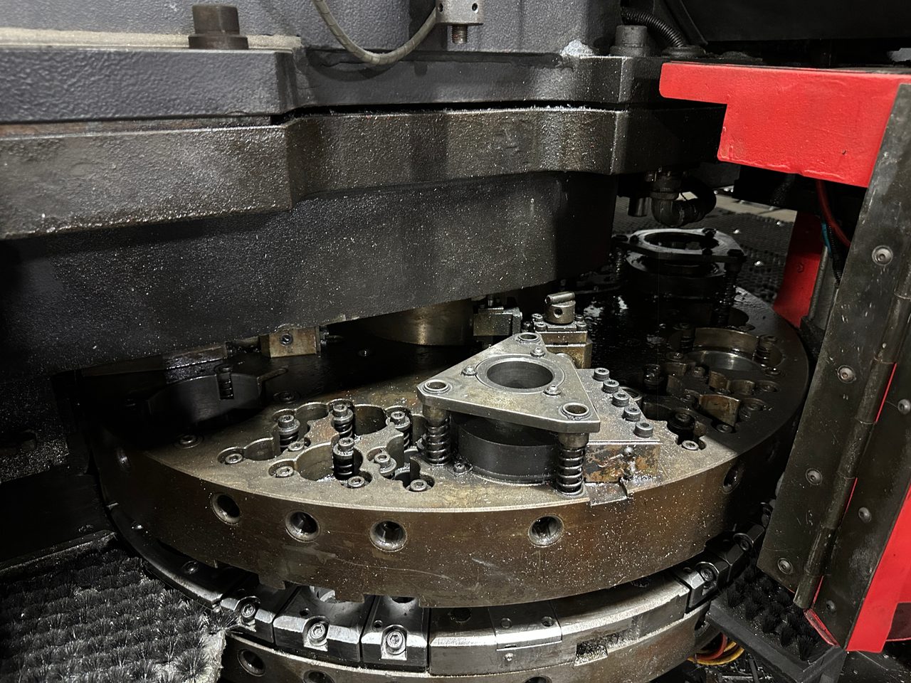22 Ton Amada EM 2510NT CNC Turret Punch, 2004