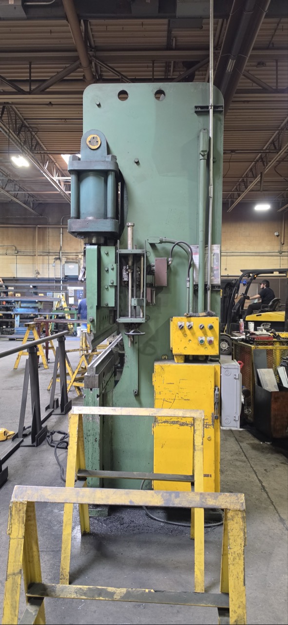 175 Ton x 12' Cincinnati 175-12 Hydraulic Press Brake - Image 3