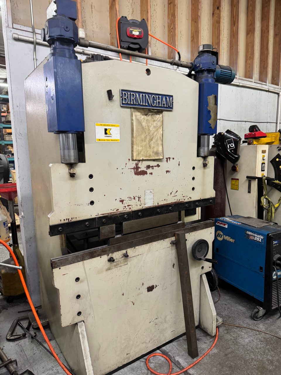 33 Ton x 50" Birmingham HB-3350 Hydraulic Press Brake, 2004