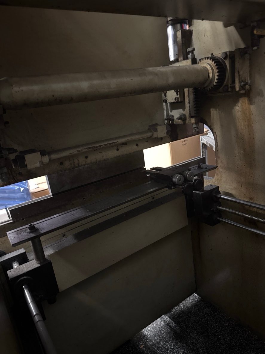 33 Ton x 50" Birmingham HB-3350 Hydraulic Press Brake, 2004
