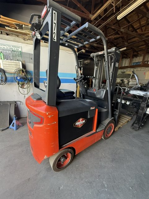 Linde E25C Electric Forklift w/ Hawker PTO MOD 3 Charger, 2018 - Image 4