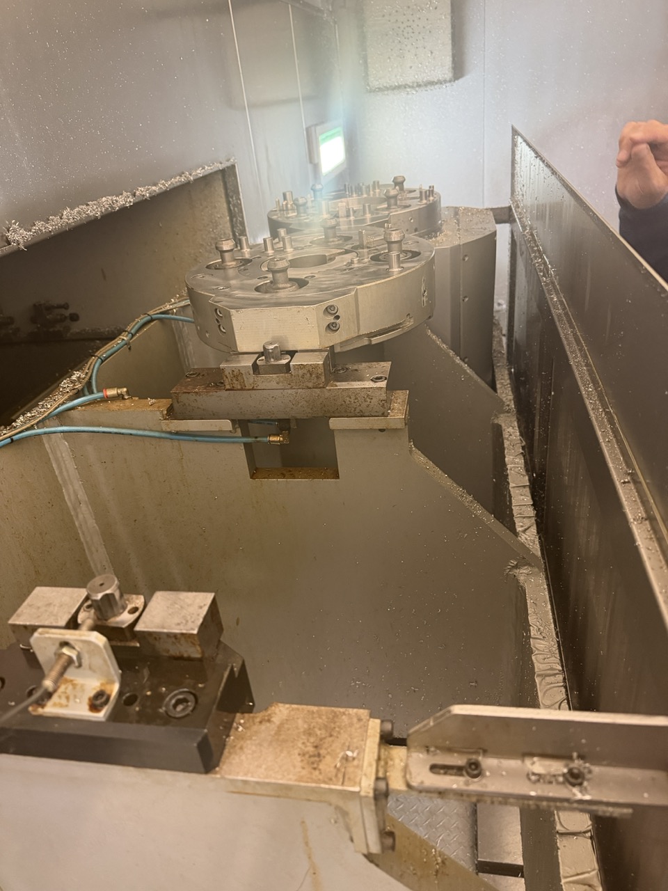 Parpas XS63 5-Axis Gantry Mill, 2011 - TSC, Renishaw Probe, Dual Chip Conveyors, 120 ATC - Image 8