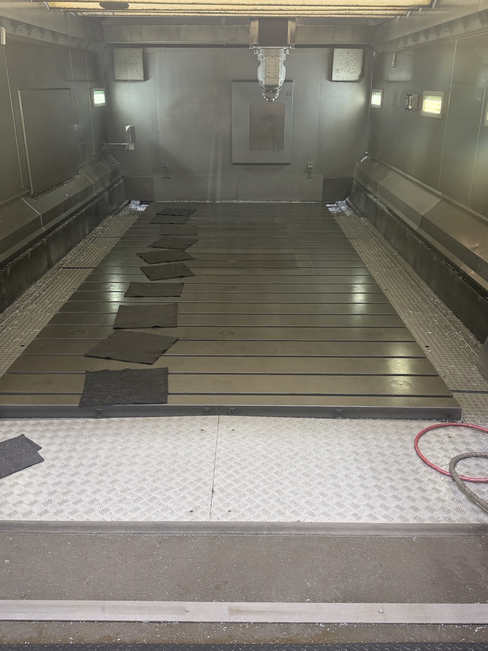 Parpas XS63 5-Axis Gantry Mill, 2011 - TSC, Renishaw Probe, Dual Chip Conveyors, 120 ATC - Image 18