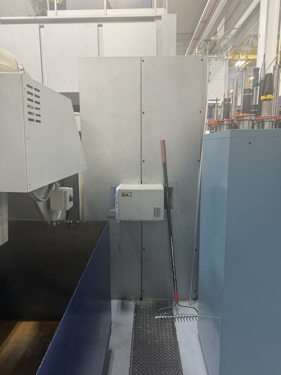 Parpas XS63 5-Axis Gantry Mill, 2011 - TSC, Renishaw Probe, Dual Chip Conveyors, 120 ATC - Image 45