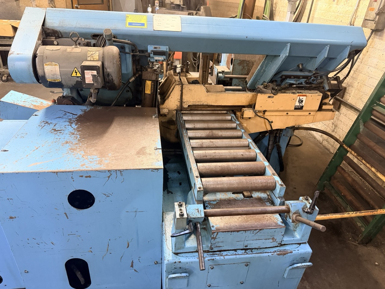 DoAll 13" x 13" Model C-3300NC Automatic Horizontal Bandsaw, 1998 - NC Control, Programmable Job Memory, Auto Shuttle Indexing Bar Feed - Image 3