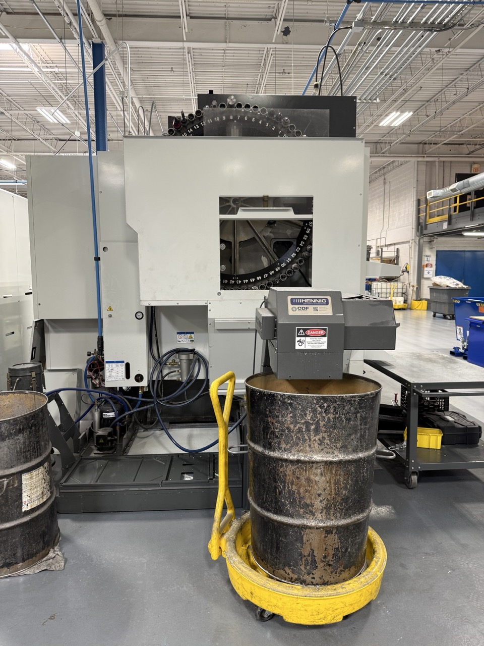 Haas UMC-750SS 5 Axis UMC, 2022 - Fanuc M-20iD Robot Cell, 70+1 SMTC, TSC, Chip Conveyor - Image 8