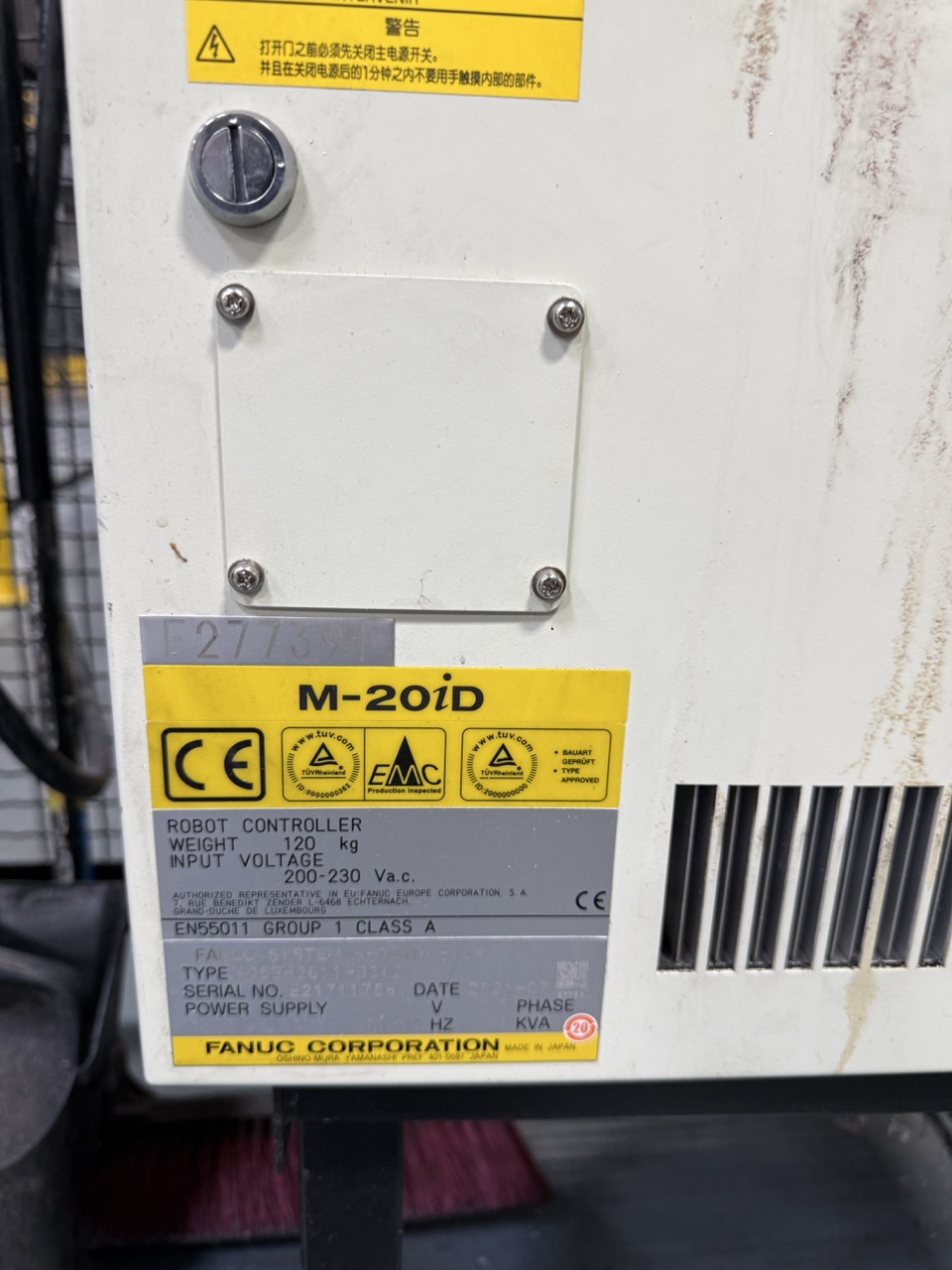 Haas UMC-750SS 5 Axis UMC, 2022 - Fanuc M-20iD Robot Cell, 70+1 SMTC, TSC, Chip Conveyor - Image 13