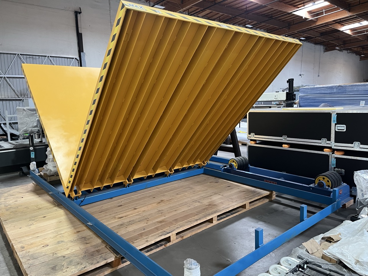 6000 LBS Capacity Lift Products Upender Tilt Table, 2025 - Image 3
