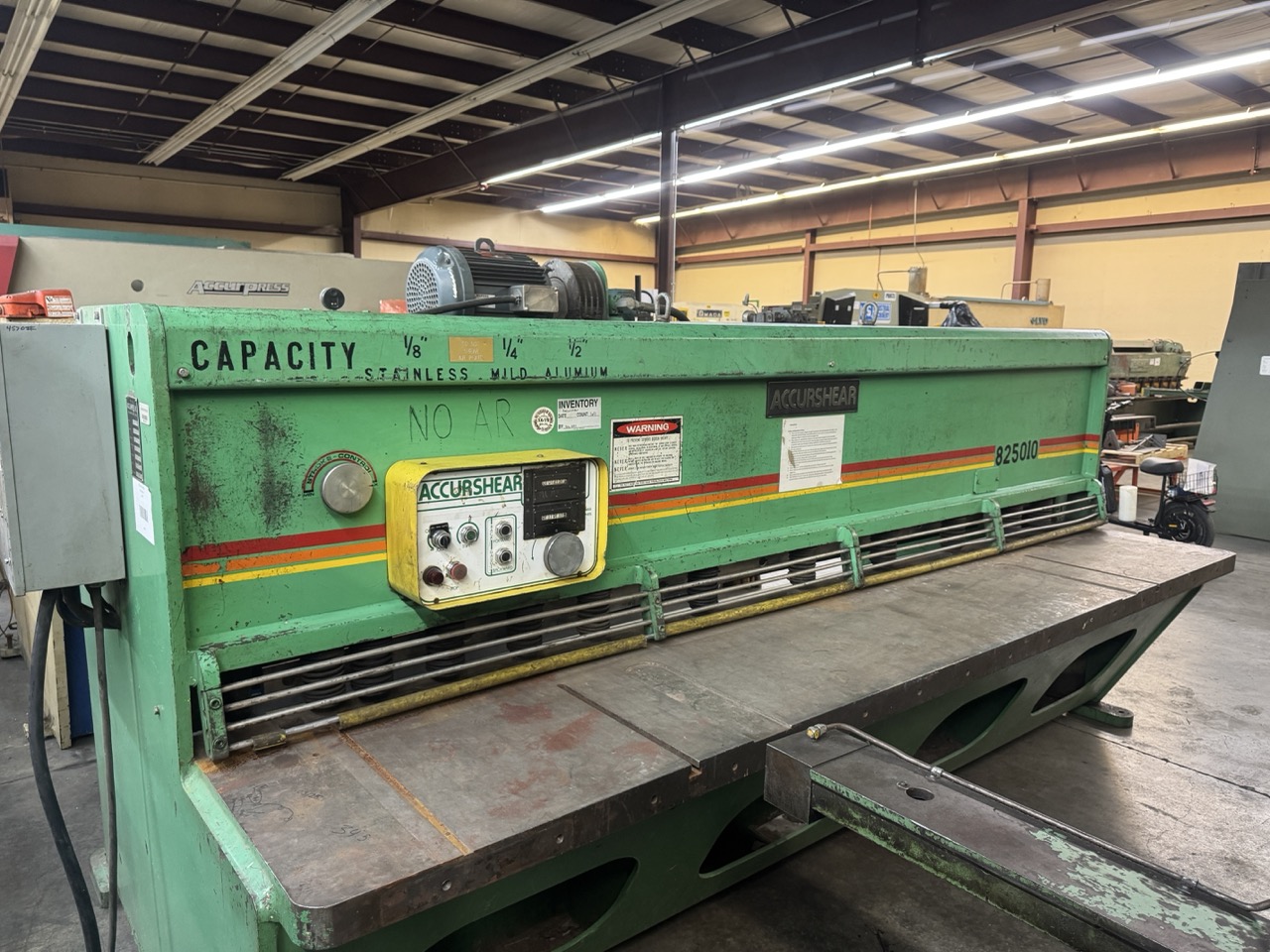 1/4" x 10' 625010 Accurshear CNC Shear, 1984 - Image 2
