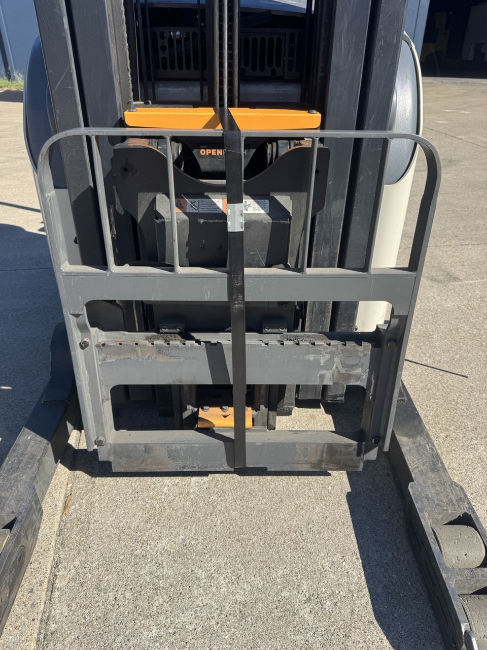 Crown RD5725-32 Electric Double Deep Reach Truck Forklift, 2022 – 3,200 LB Capacity, 36V Stand-Up Narrow Aisle (4) - Image 11