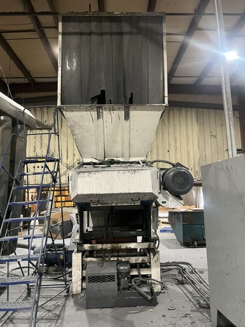 Vecoplan VAZ 1300-M-XL 100 HP Stacked Plastics Shredder, 2017 - with WO-1442 75 HP Granulator - Image 3
