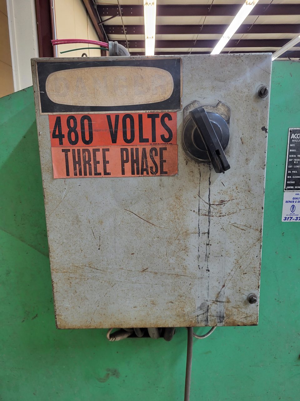Accurshear 1/4" X 10' Hydraulic Shear Model 825010 LP, 1987 - Parts Accumulator