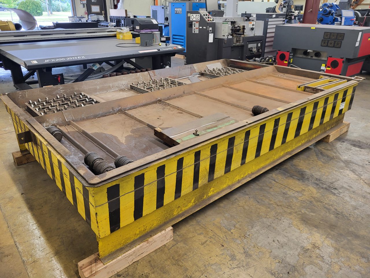 Accurshear 1/4" X 10' Hydraulic Shear Model 825010 LP, 1987 - Parts Accumulator