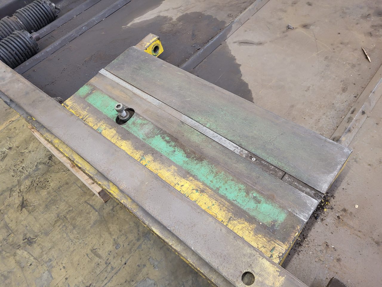 Accurshear 1/4" X 10' Hydraulic Shear Model 825010 LP, 1987 - Parts Accumulator