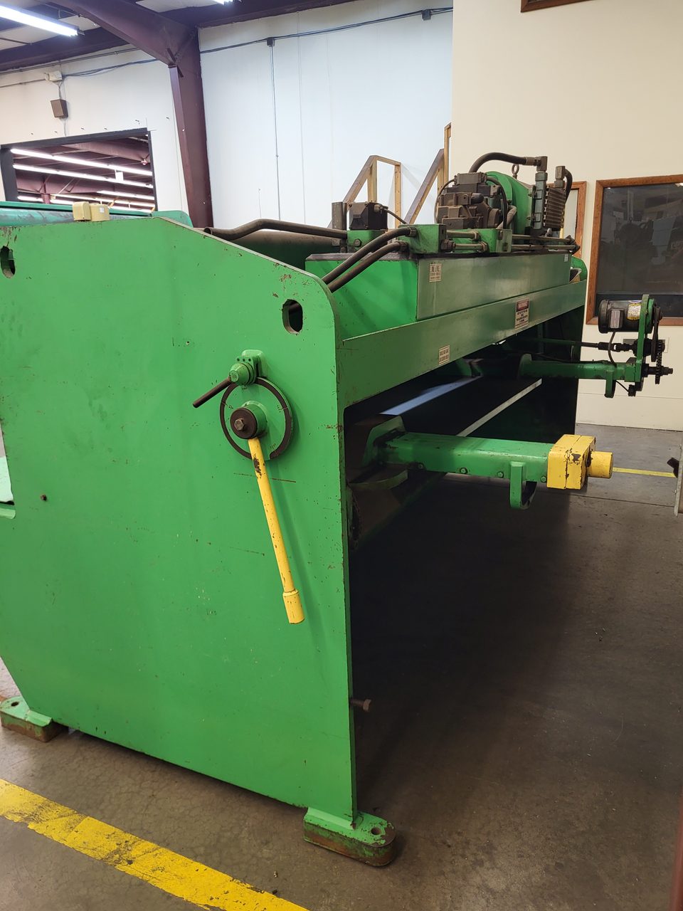 Accurshear 1/4" X 10' Hydraulic Shear Model 825010 LP, 1987 - Parts Accumulator