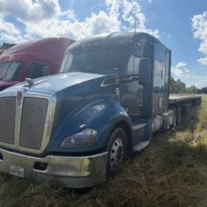 Kenworth T680 Sleeper Semi Truck Tractor, 2017 – Class 8 Diesel, 1,108,202 Miles