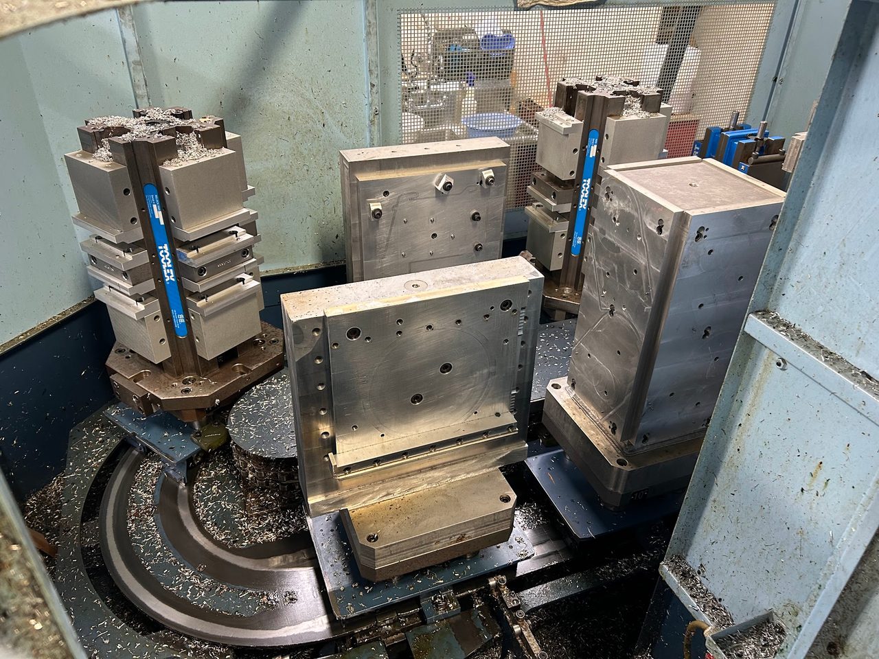 Matsuura H.Plus 300 PC11 HMC, 2006 – 11 Pallet Changer, 150 ATC, 15K Spindle