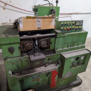 Pee Wee Thread Rolling Machine