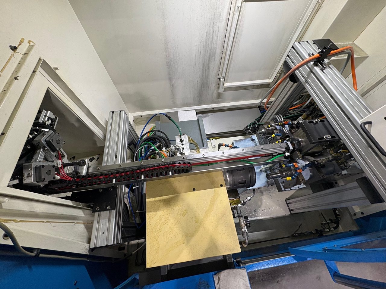 Voumard 130F TRIO CHS Gang-Style 3-Spindle CNC ID Grinder, 2014 – Fanuc 32i, MistBuster, Dittel M5000